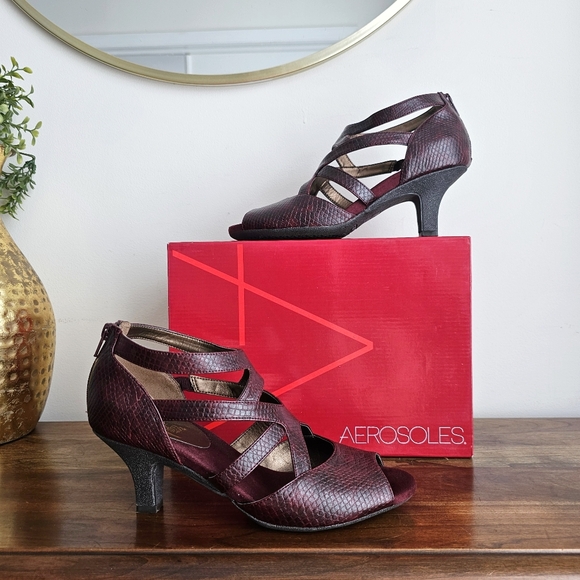👠 Aerosoles Halifax Wine Burgunfy Snake Print Heels - Size 10M - Picture 1 of 16